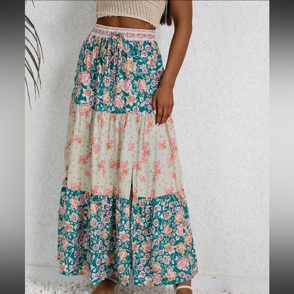 Boho Floral Print Slit Maxi Skirt - Picture 3 of 6